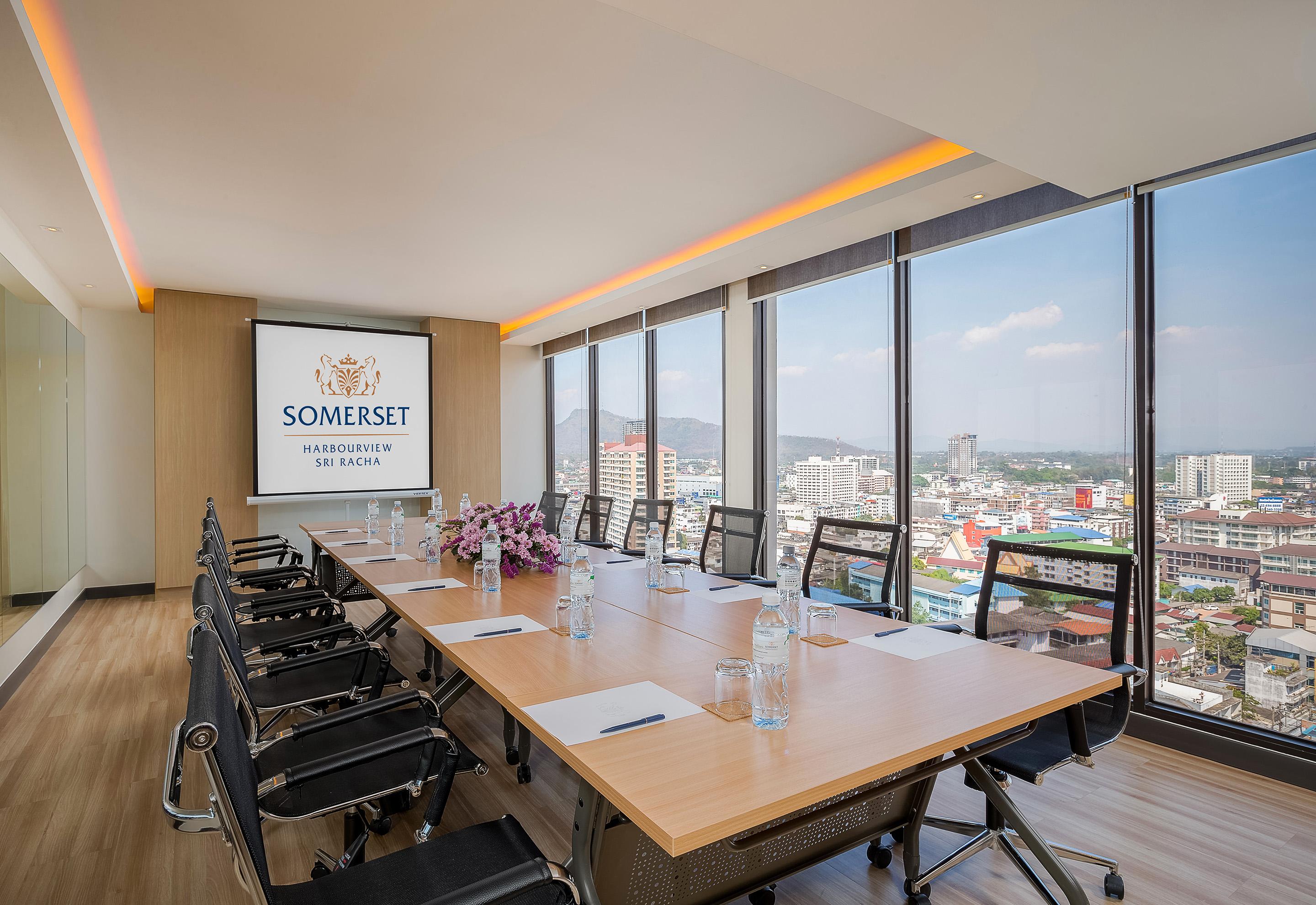 Somerset Harbourview Sri Racha Si Racha Exterior photo